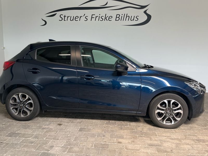 Deep crystal blue Brugt 2018 Mazda 2 Hatchback | 109.900 kr. (Fair pris) - Billede 1/4