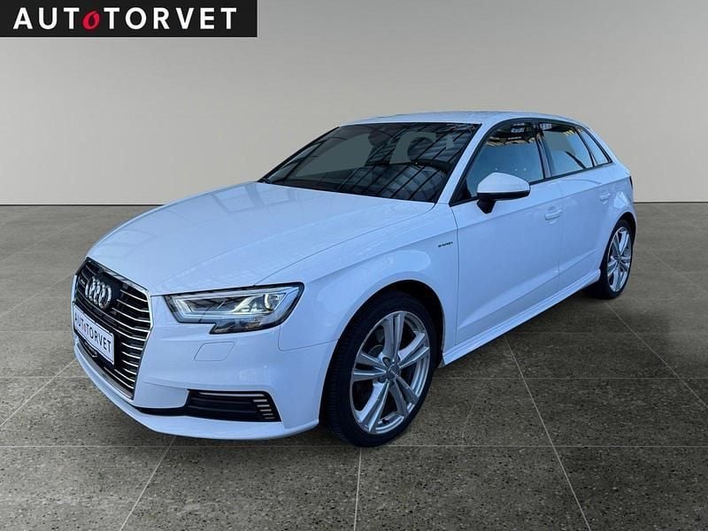 Hvid Brugt 2018 Audi A3 Sportback e-tron S-Line Sedan | 154.700 kr. (Super pris) - Billede 1/4