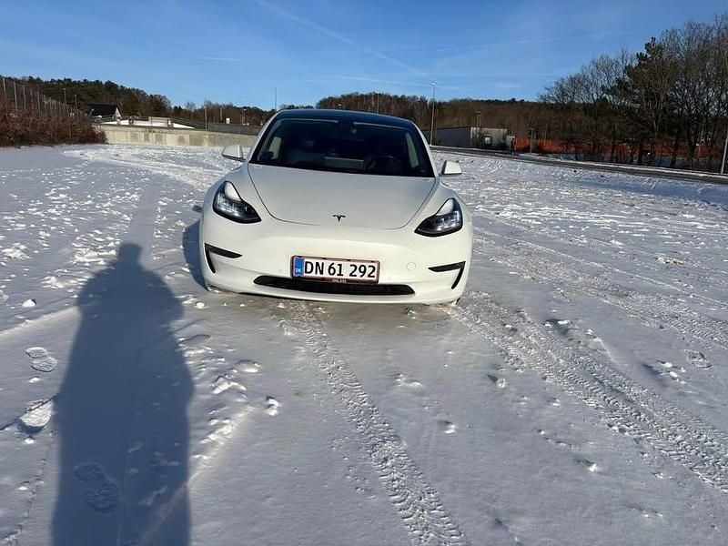 Brugt Tesla Model 3 Standard Range 239 kW (325 HK) 2019 Sedan