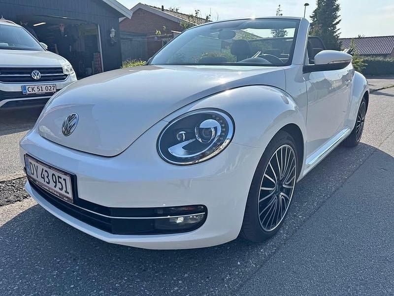Hvid Brugt 2013 VW Beetle Cabriolet | 140.000 kr. (Fair pris) - Billede 1/4