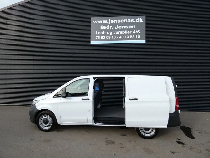 Hvid Ny 2025 Mercedes Vito MPV | 319.800 kr. - Billede 1/4