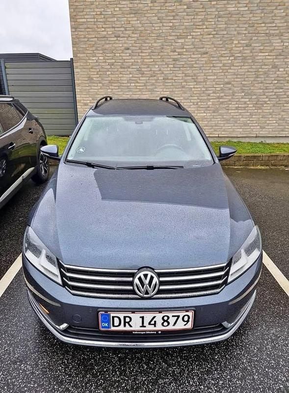 Grå Brugt 2013 VW Passat Comfortline Stationcar | 75.000 kr. (Lidt for dyr) - Billede 1/4