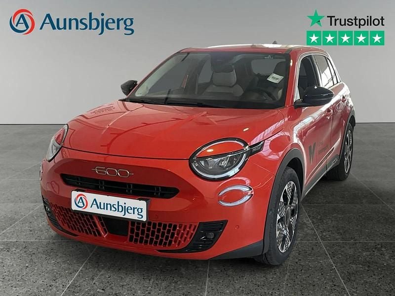 Orange Ny 2024 Fiat 600E La Prima SUV | 199.500 kr. (Super pris) - Billede 1/4