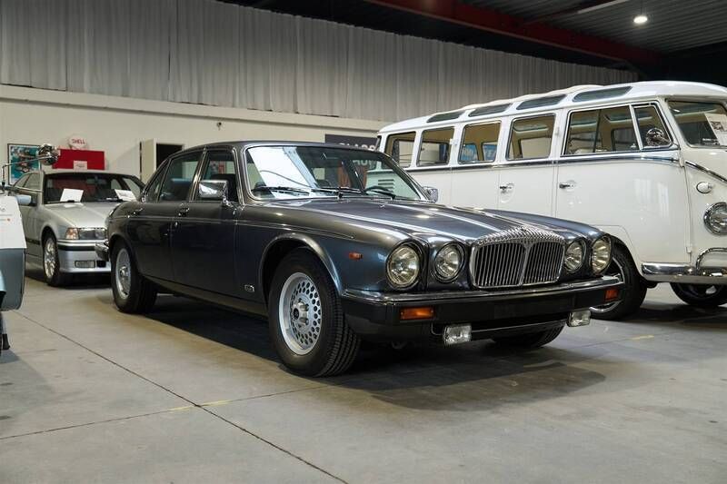 Grå Brugt 1992 Jaguar XJ12 Sedan | 85.000 kr. - Billede 1/4