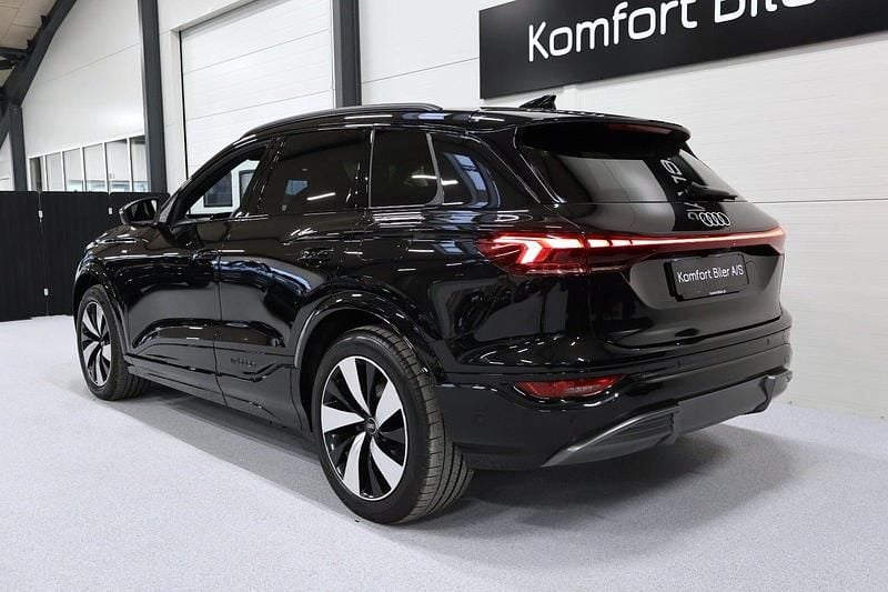 Ny Audi Q6 e-tron 185 kW (252 HK) 2025 Sortmetal SUV