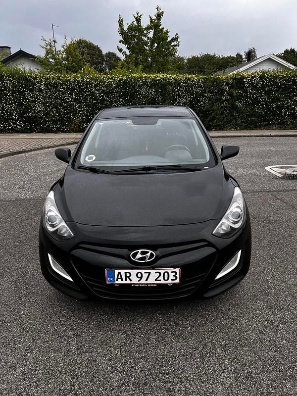 Sort Brugt 2014 Hyundai i30 Eco Hatchback | 41.900 kr. (God pris) - Billede 1/9