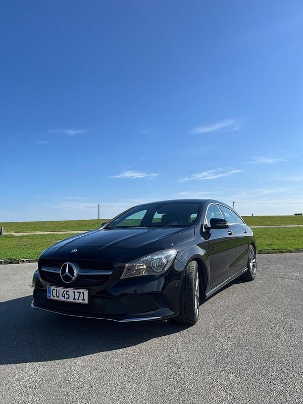 Sort Brugt 2017 Mercedes CLA200 Shooting Brake Stationcar | 164.900 kr. (Super pris) - Billede 1/4