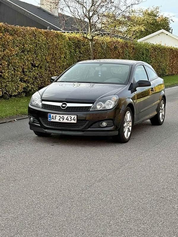 Brugt 2010 Opel Astra GTC Hatchback | 34.999 kr. - Billede 1/4