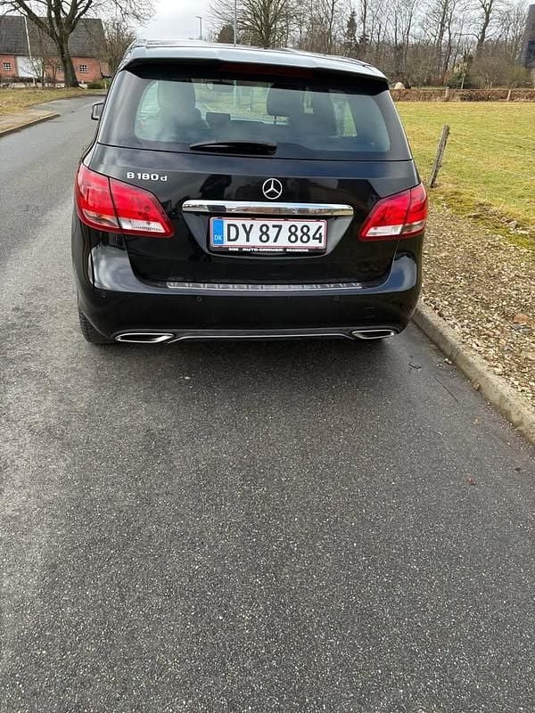 Brugt Mercedes B180 Business 109 HK (80 kW) 2017 MPV