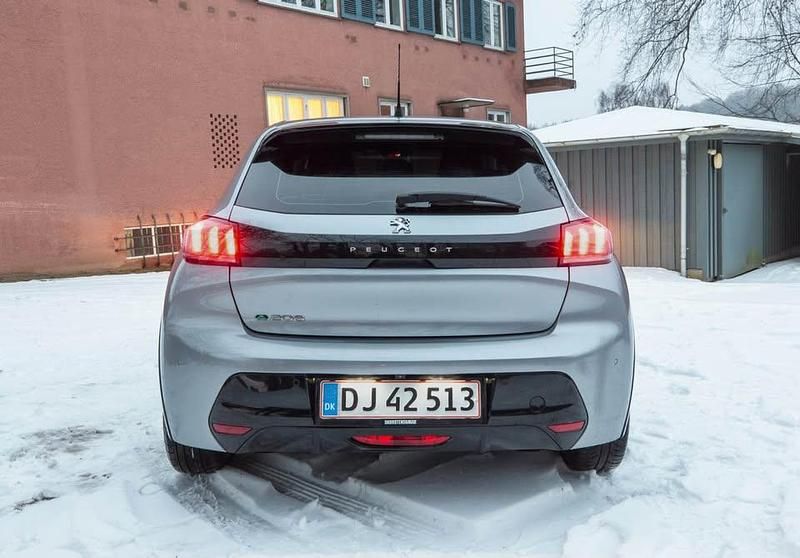 Brugt Peugeot e-208 100 kW (136 HK) 2020 Hatchback