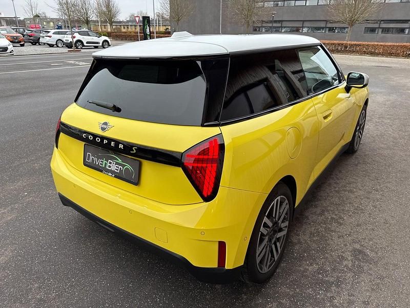Brugt Mini Cooper SE 160 kW (218 HK) 2024 Gul Hatchback