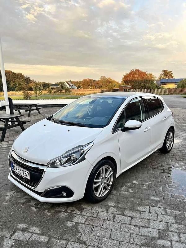 Hvid Brugt 2019 Peugeot 208 Hatchback | 80.000 kr. (God pris) - Billede 1/4