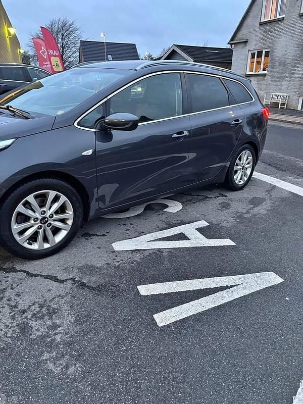 Grå Brugt 2016 Kia Ceed Hatchback | 57.000 kr. (Fair pris) - Billede 1/4