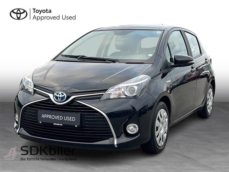 209 night sky black Brugt 2016 Toyota Yaris Hybrid H2 Hatchback | 89.900 kr. (Fair pris) - Billede 1/3