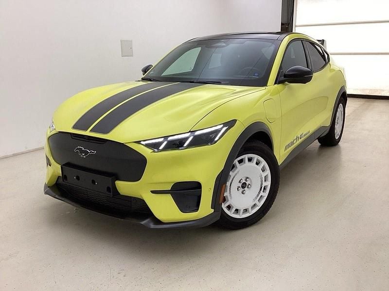 Gul Brugt 2024 Ford Mustang Mach-E SUV | 599.900 kr. - Billede 1/4