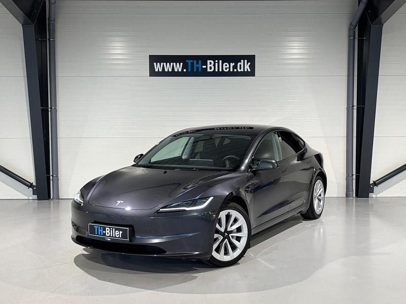Gråmetal Brugt 2024 Tesla Model 3 RWD Sedan | 249.900 kr. (Super pris) - Billede 1/4