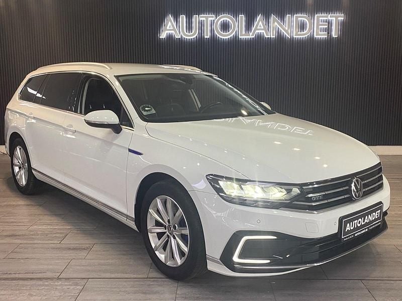 Hvid Brugt 2020 VW Passat GTE Stationcar | 219.800 kr. (Fair pris) - Billede 1/4