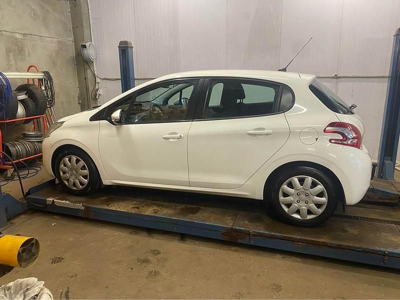 Brugt Peugeot 208 2014 Hatchback