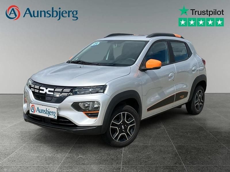 Sølvmetal Brugt 2023 Dacia Spring Essentiel Hatchback | 79.500 kr. (Fair pris) - Billede 1/2