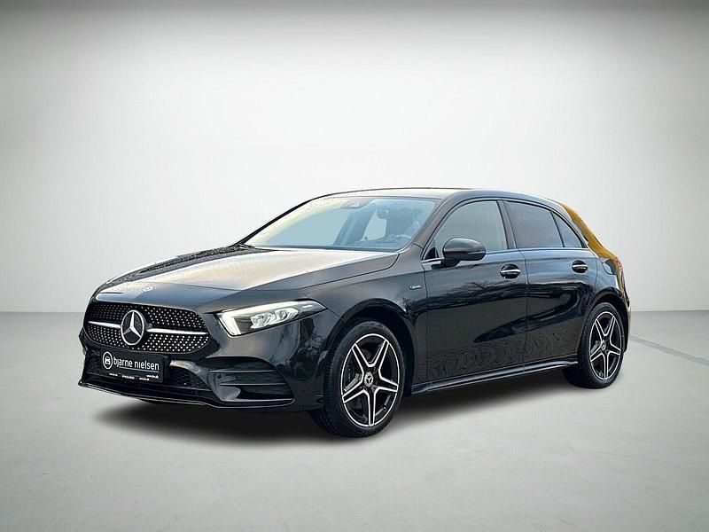 Sortmetal Brugt 2020 Mercedes A250 AMG line Sedan | 264.900 kr. (Fair pris) - Billede 1/4