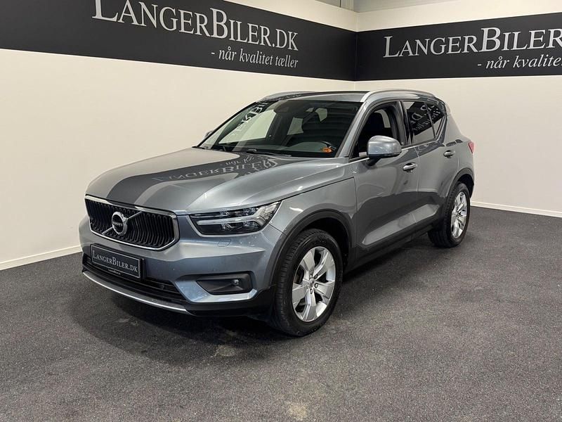 Blåmetal Brugt 2018 Volvo XC40 Momentum SUV | 239.500 kr. (Lidt for dyr) - Billede 1/4