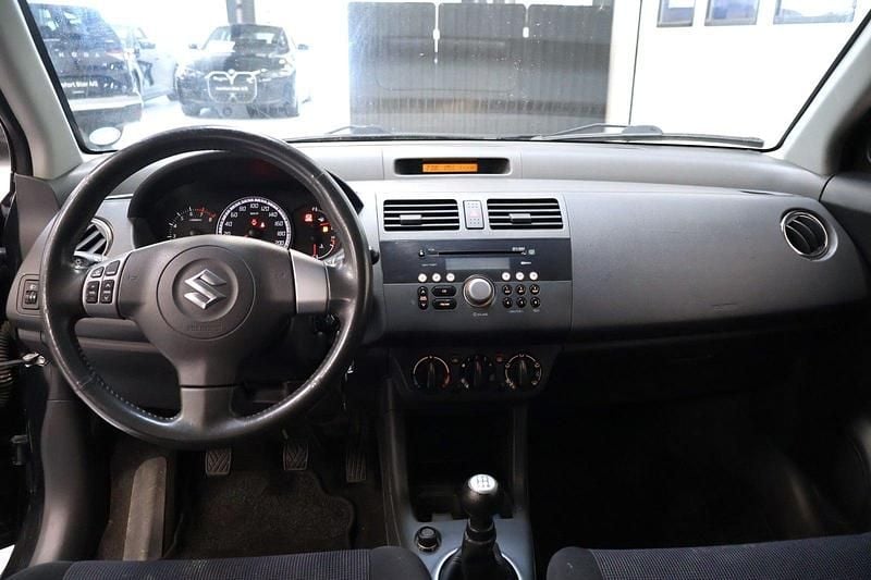 Brugt Suzuki Swift GL 92 HK (67 kW) 2006 Sort Hatchback