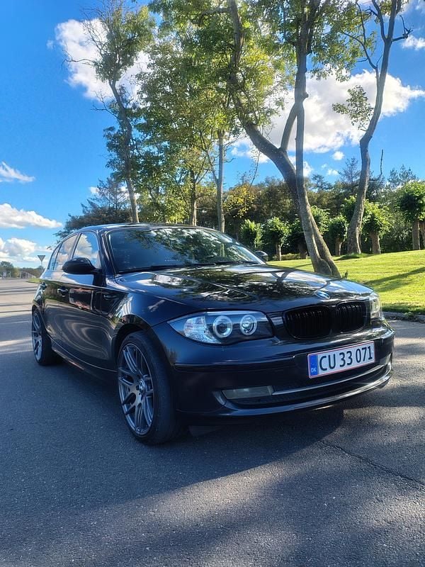 Sort Brugt 2009 BMW 118 Advantage Hatchback | 45.000 kr. - Billede 1/13