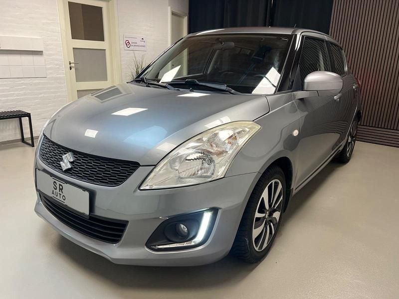 Brugt Suzuki Swift Club 90 HK (66 kW) 2015 Grå Hatchback