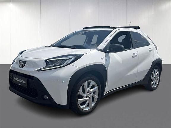 Hvid Brugt 2022 Toyota Aygo Active Hatchback | 129.900 kr. (Fair pris) - Billede 1/4