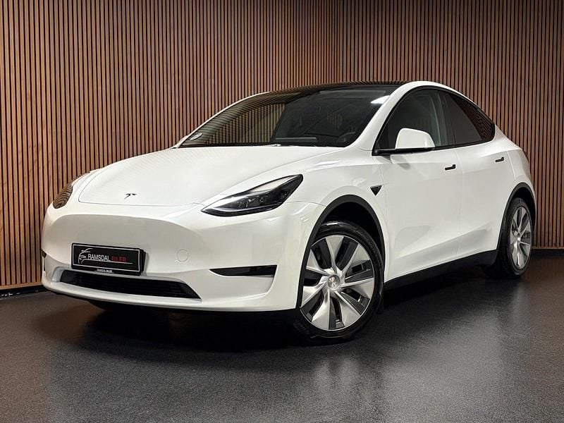 Hvid Brugt 2023 Tesla Model Y RWD SUV | 249.995 kr. (Fair pris) - Billede 1/4