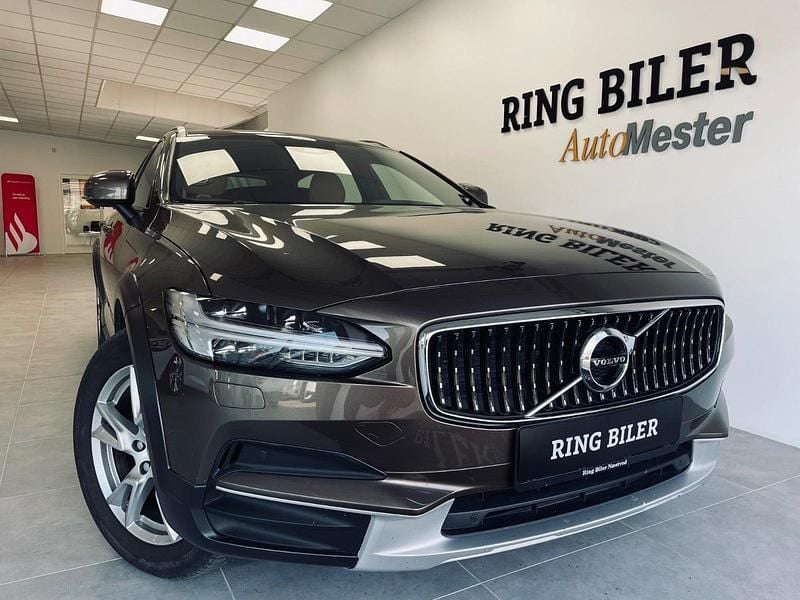 Bronzemetal Brugt 2017 Volvo V90 CC Pro Stationcar | 289.800 kr. - Billede 1/4