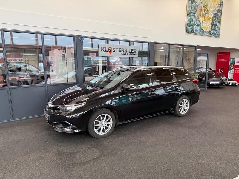 Sortmetal Brugt 2017 Toyota Auris Hybrid Comfort Stationcar | 113.700 kr. (Fair pris) - Billede 1/4
