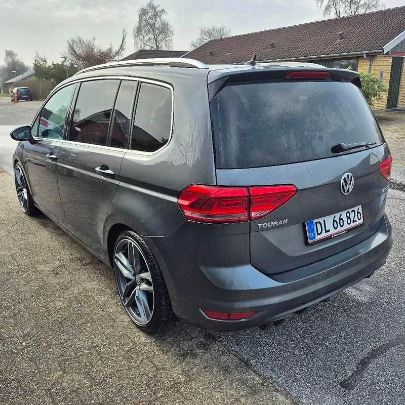 Brugt VW Touran Highline 150 HK (110 kW) 2017 Grå MPV
