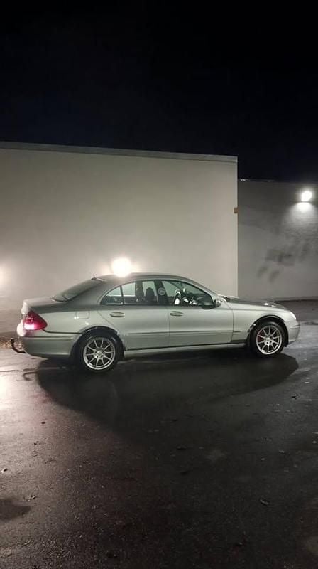 Brugt Mercedes E270 200 HK (147 kW) 2002