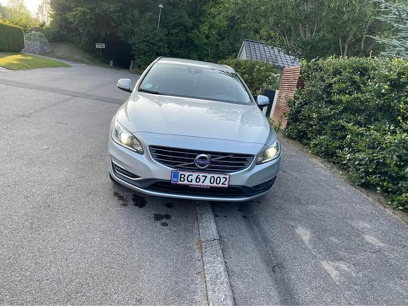 Brugt Volvo V60 Momentum 150 HK (110 kW) 2016 Grå Stationcar
