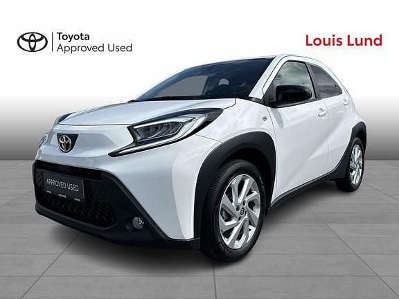040 pure white Brugt 2024 Toyota Aygo X Active SUV | 174.900 kr. - Billede 1/4