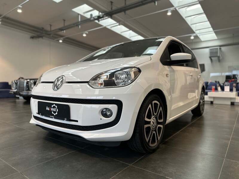 Hvidmetal Brugt 2015 VW up! high up! Hatchback | 64.799 kr. (Fair pris) - Billede 1/4