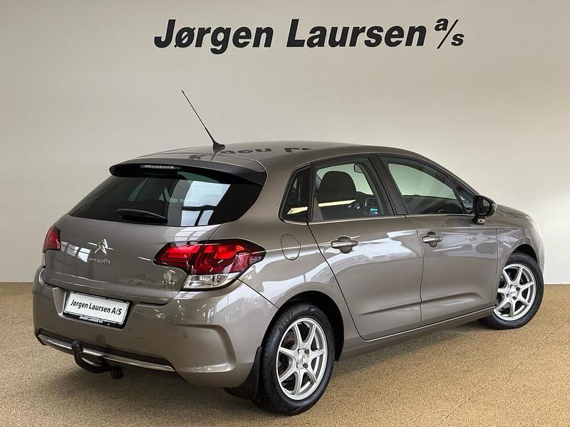 Brugt Citroën C4 Start 120 HK (88 kW) 2017 Beigemetal Hatchback
