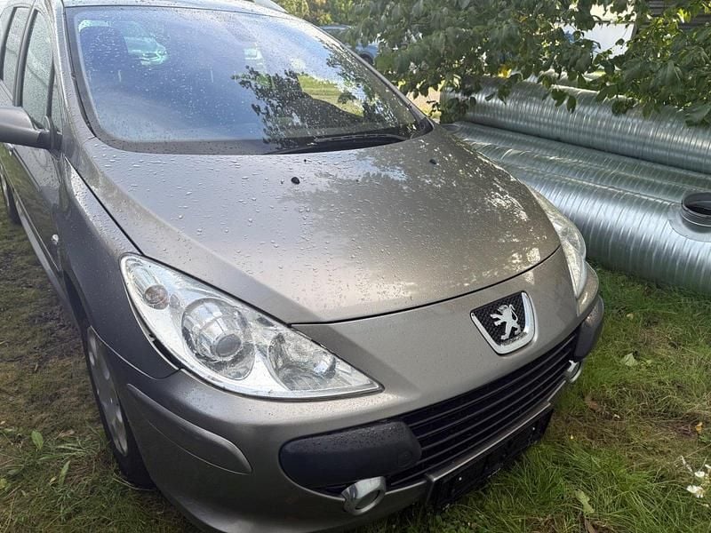 Beige Brugt 2005 Peugeot 307 Stationcar | 9.799 kr. (God pris) - Billede 1/4