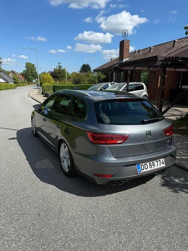 Brugt Seat Leon FR 150 HK (110 kW) 2017 Grå Hatchback
