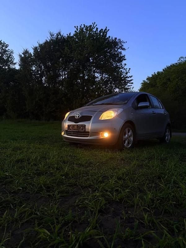 Brugt Toyota Yaris 2006 Hatchback