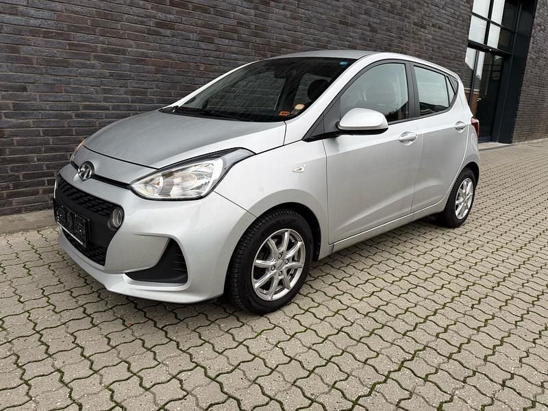 Sølv Brugt 2019 Hyundai i10 Comfort Hatchback | 94.900 kr. (Fair pris) - Billede 1/4