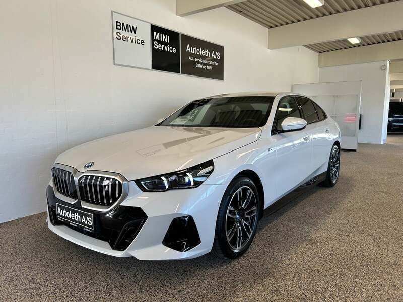 Hvidmetal Brugt 2024 BMW i5 M Sport Sedan | 549.900 kr. (Dyr) - Billede 1/4
