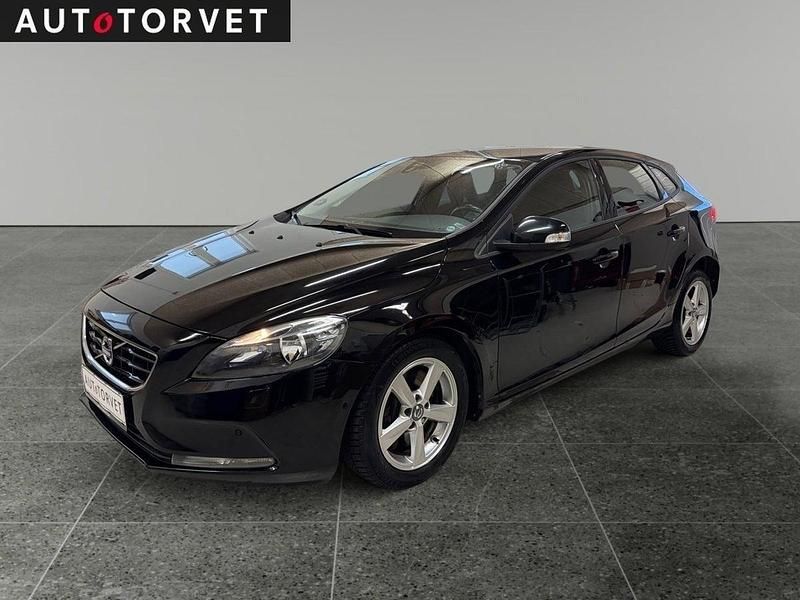 Sort Brugt 2015 Volvo V40 Kinetic Stationcar | 89.700 kr. (God pris) - Billede 1/4