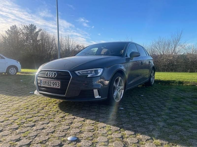 Grå Brugt 2017 Audi A3 Comfort Hatchback | 110.000 kr. (Fair pris) - Billede 1/4