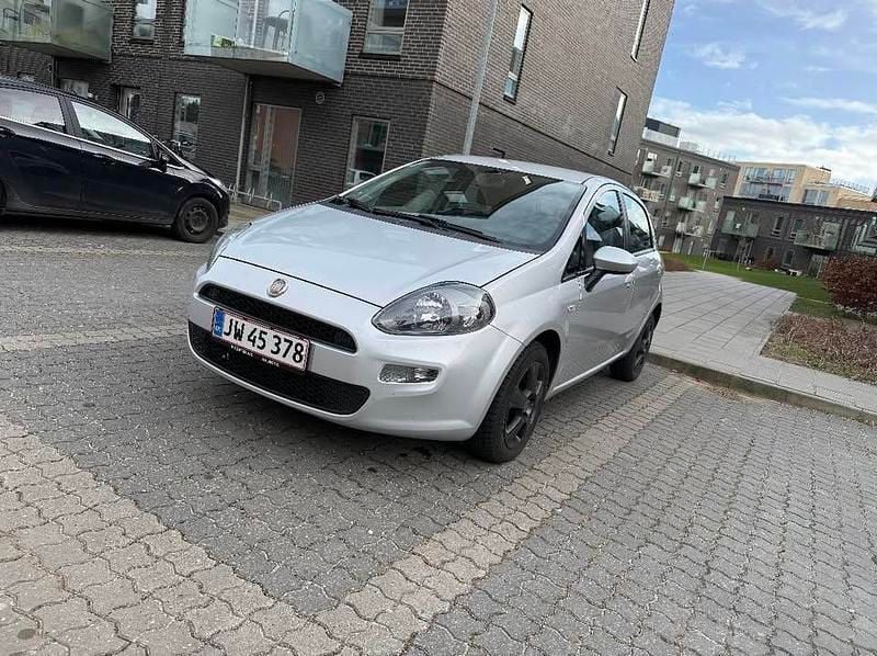 Grå Brugt 2012 Fiat Punto MPV | 15.000 kr. (Fair pris) - Billede 1/4