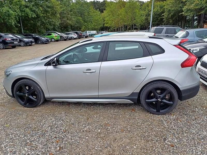 Brugt Volvo V40 Summum 150 HK (110 kW) 2013 Hatchback