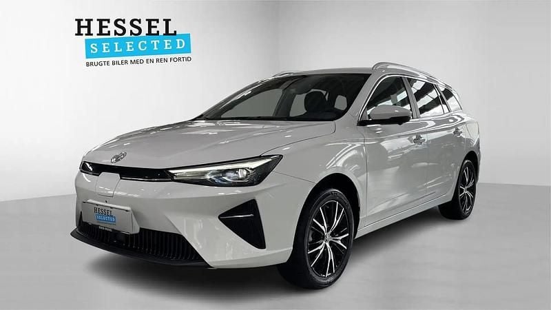 Hvid Ny 2025 MG MG5 EV Luxury Stationcar | 174.900 kr. (Fair pris) - Billede 1/4