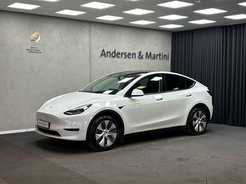 Hvid Brugt 2024 Tesla Model Y Long Range RWD SUV | 279.800 kr. (God pris) - Billede 1/4