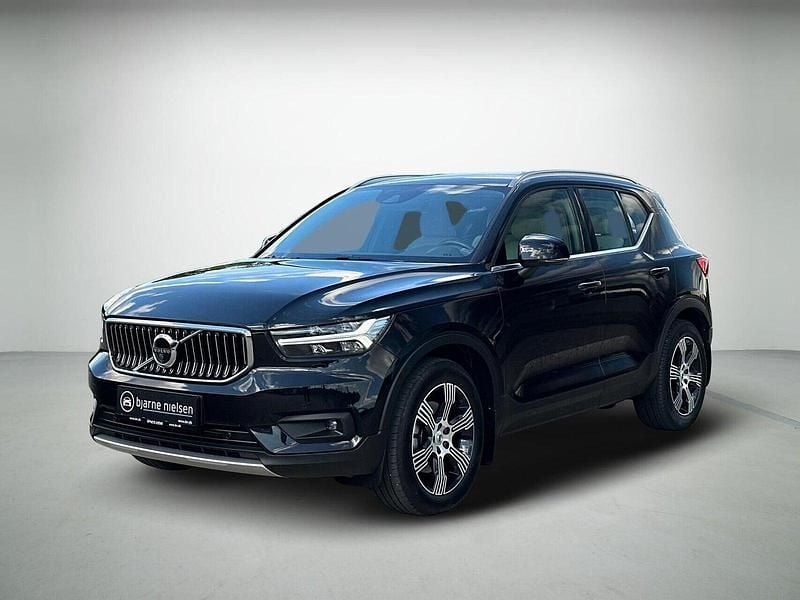 Sortmetal Brugt 2019 Volvo XC40 Inscription SUV | 289.900 kr. (Fair pris) - Billede 1/4